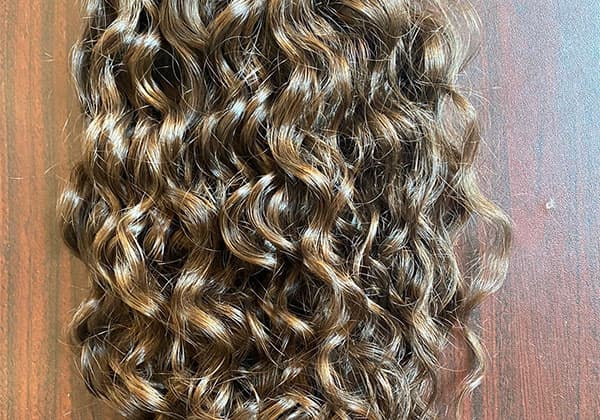 Warm oil massage table